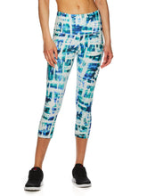 Load image into Gallery viewer, Reebok Women's Printed Highrise Capri Lyre Leggings
