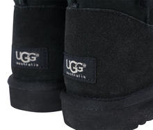 Load image into Gallery viewer, UGG Women's Bailey Button Triplet Boots
