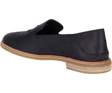 Load image into Gallery viewer, Sperry Women's Seaport Levy Shoes
