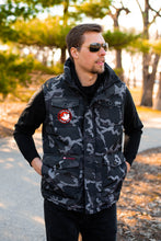 Load image into Gallery viewer, Canada Weather Gear Men's Puffer Vest Black Camo XL
